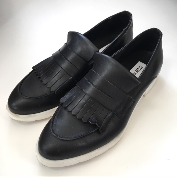 Steve Madden Shoes - Steve Madden Black Fringe Loafers - Size 9